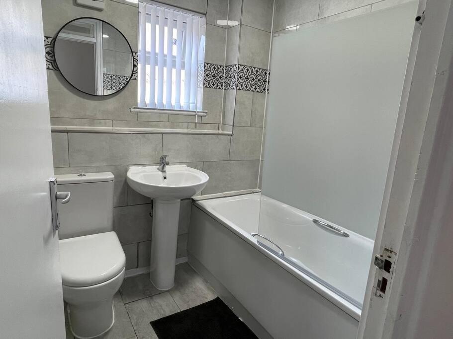 New! 4 Bedroom London House With Garden And Lawn Eksteriør bilde
