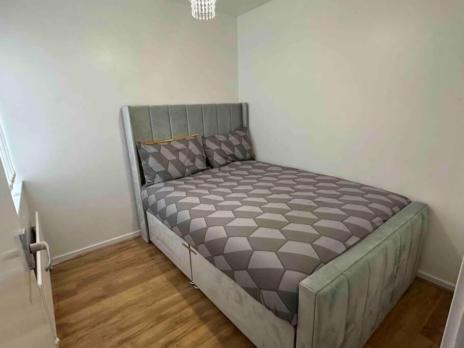 New! 4 Bedroom London House With Garden And Lawn Eksteriør bilde